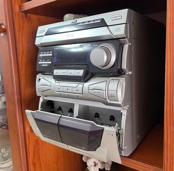aparelhagem vintage JVC c/comando e colunas