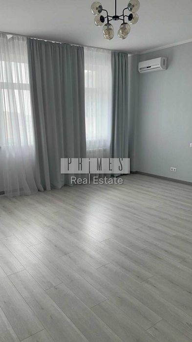 Оренда 4к квартири, вул. Кониського (Тургенєвська), 46/11, Центр