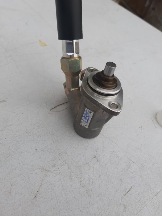 Pompka zasilająca ZETOR 7211, 3320 URSUS C-385, C-914  CD1M-2291