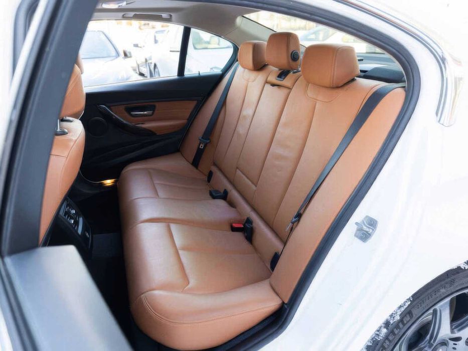 BMW 3 Series 328i      2015