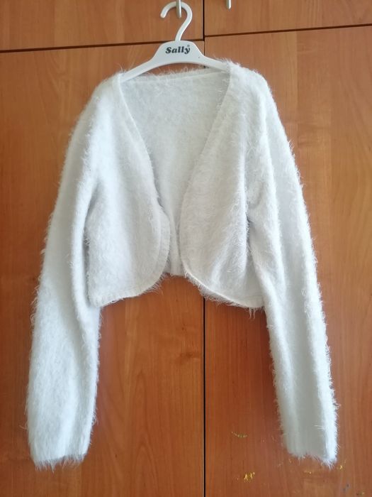 Sweterek dziewczęcy 134/140