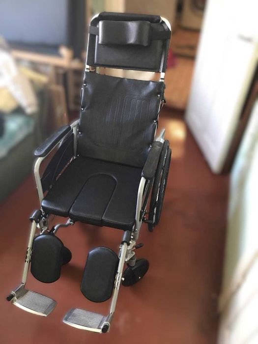 продам багатофункційне крісло колісне реклайнер інвалідне