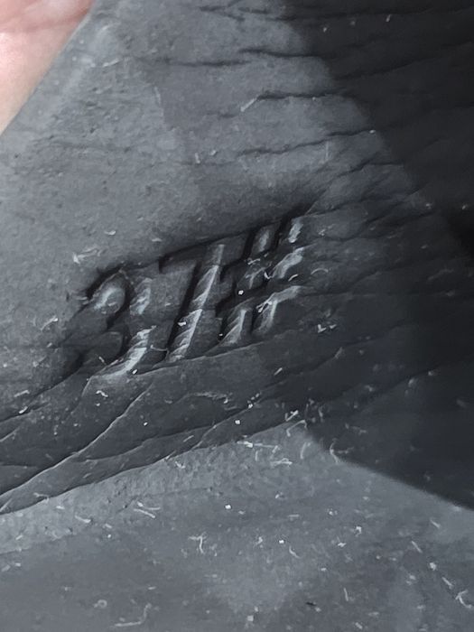 Klapki adidas yeezy r37