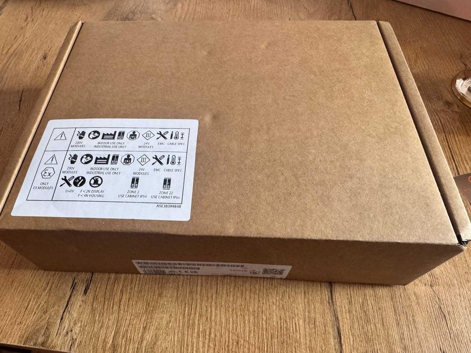 NOWY Siemens SIMATIC KTP700 Basic 6AV2123-2GB03-0AX0 panel HMI 7"