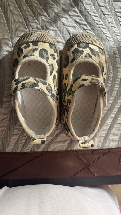 Туфлі для дівчинки