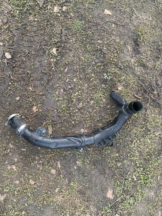Патрубок 1.6 TDI 2.0 TDI  145 840 AB AE AA AC  AUDI SEAT SKODA VW