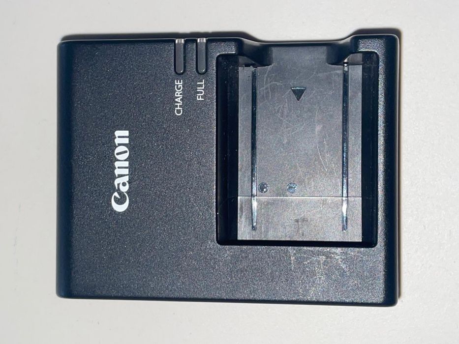 Canon 1200d com lente do kit (18-55mm) e bolsa original da canon