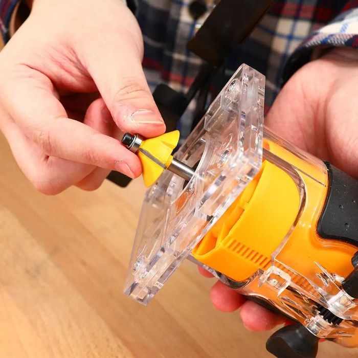 Фрезер DEKO DKR800 1,5кВт глибина 60мм 30000об/хв зажим 6-8мм фрезерка