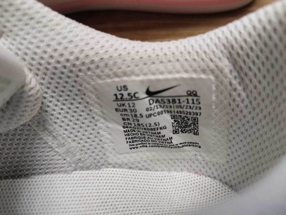 Продам кросівочки Nike Court Legace 30 розміру.