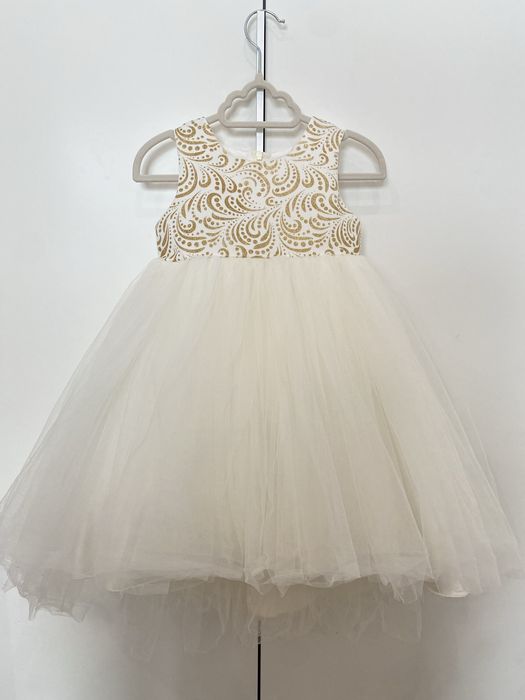 Ошатна дитяча сукня Зіронька