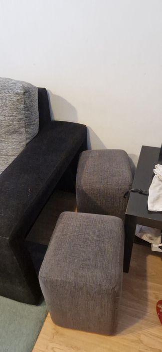 Sofá chaise longue 3 lugares com puf
