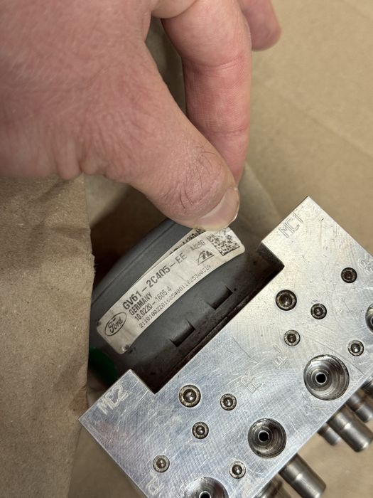 Ремонт блоків abs ford kuga, connect, c max