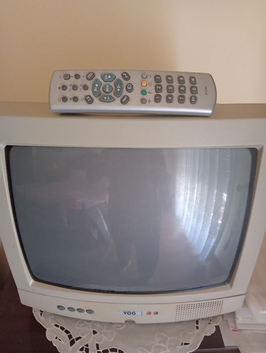 TV para quarto pequena
