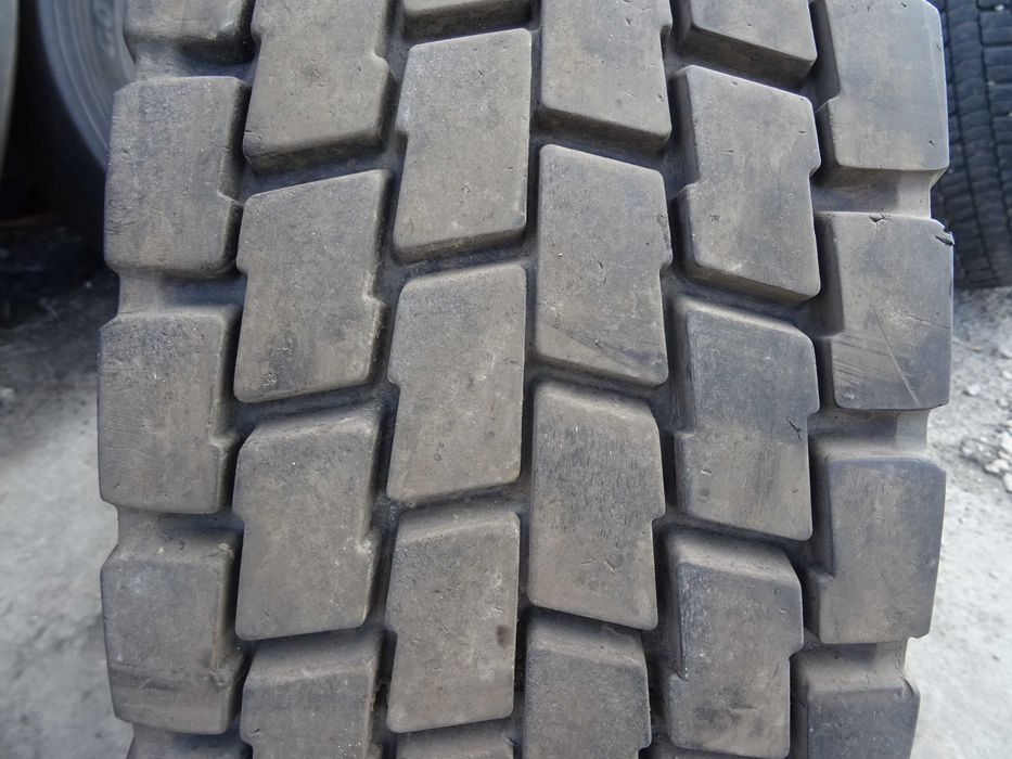 Opona 13R22.5 Michelin XZY-2 Typ Pneu Laurent ( 700 netto)