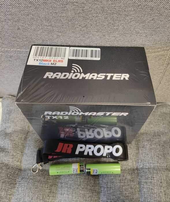 Новий Radiomaster TX12 mkii ERLS  Газ зліва FPV кейс шнурок та Акуми