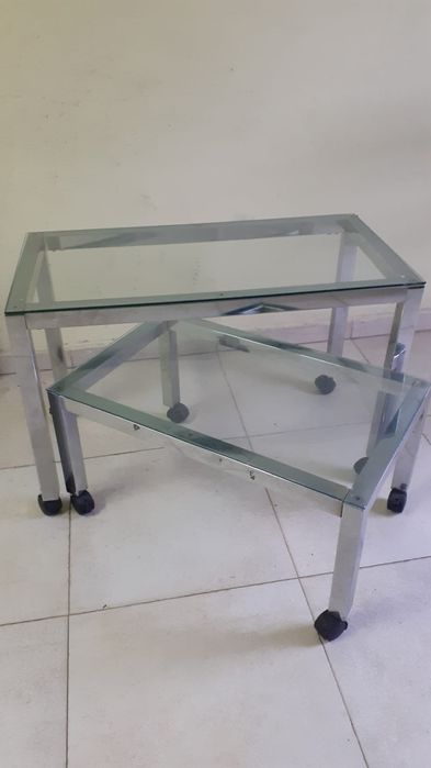Glass tables with wheels64284105272706120