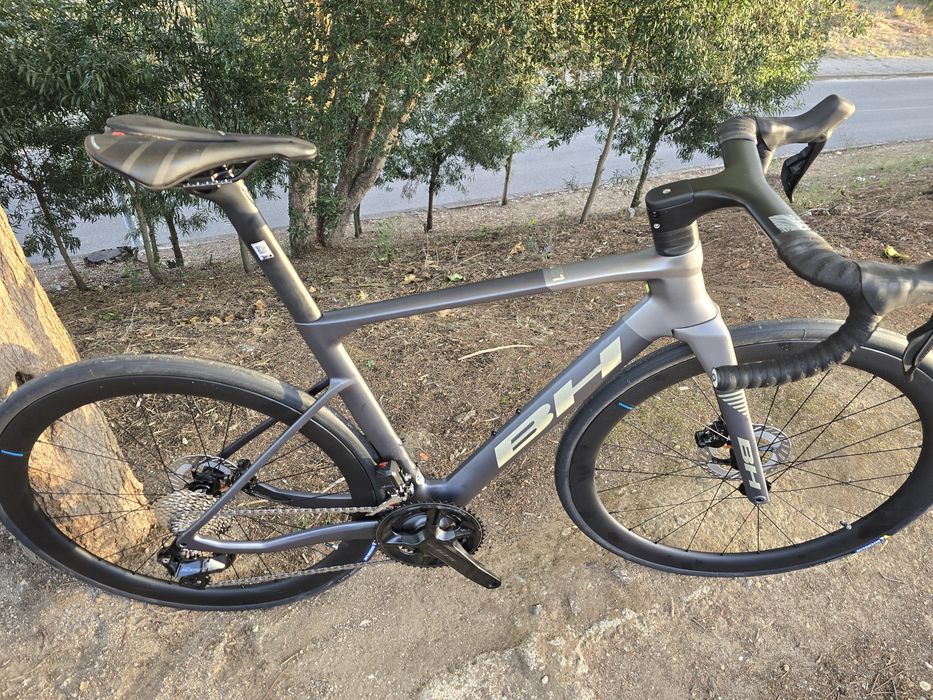 Bh rs1 carbono di2 12x2v rodas carbono