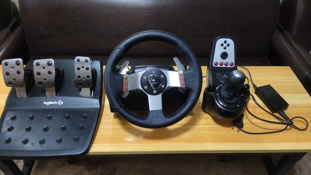 Logitech G27 volante e pedais simracing playseat gaming simulação jogo