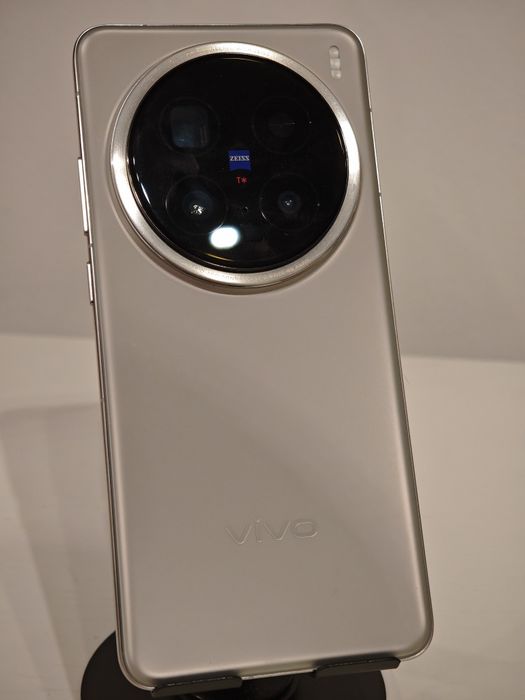 Vivo x200 pro como novo na caixa com filtro ND variável da K&F  e capa com rosca de filtro .