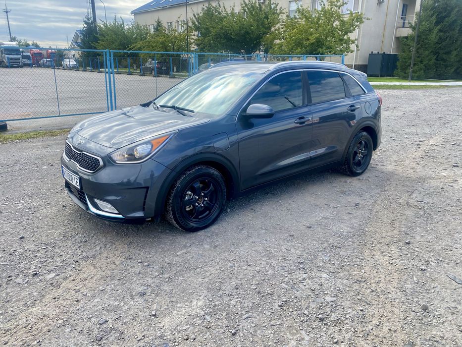Кіа ніро ПЛАГІН -гібрид автомат Киа ниро авто хюндай бензин срочно