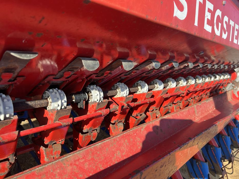 Продам зернову сівалку Stegsted 2.5 в гарному стані!
