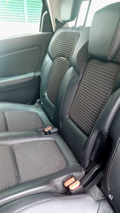 Renault Grand Senic 1.6 com 130 cv.