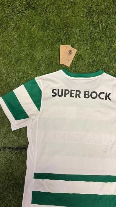 Camisola Sporting 25/26
Na compra de 3 camisolas oferecemos a 4