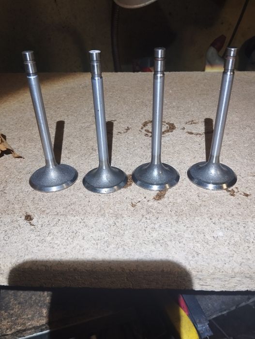 Клапаны головки блока Газ21, Газ69, Уаз469, Газ53, Газ66, Газ24