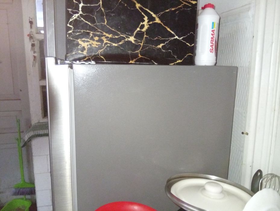 Холодильник б/у.