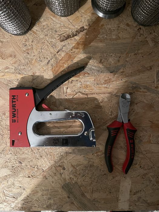 Тріскачки Wurth , рожковий ключ, викрутки , степлер