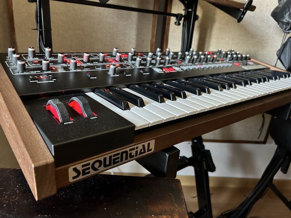 Sequential Prophet 6 - excelente estado