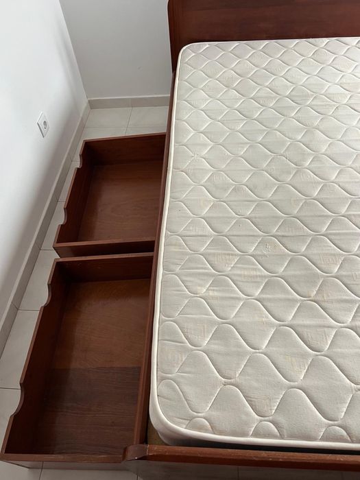 Cama com 4 gavetas + colchão