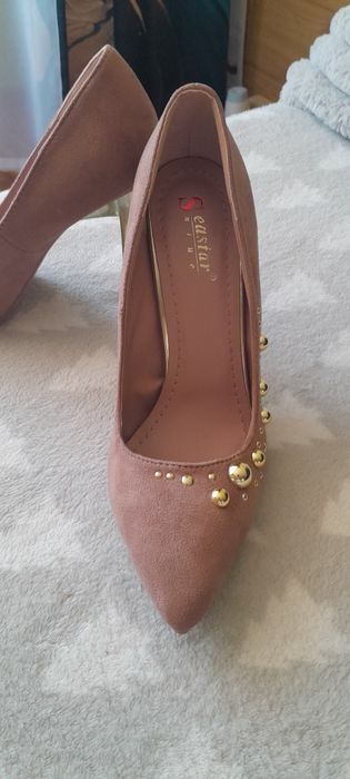 Buty na szpilkach