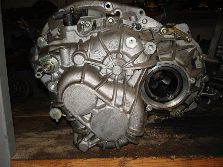 КПП Renault Trafic, Opel Vivaro, Nissan Primastar Трафік 1.9 2.0 2.5