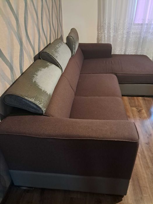 Narożniki z funkcja spania --- do renowacji