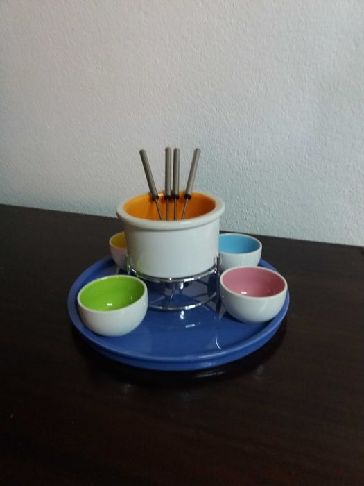 Fondue de cerâmica novo