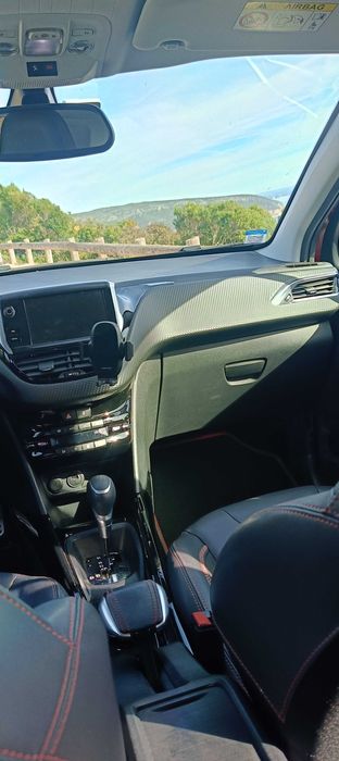 Peugeot 2008 em excelente estado