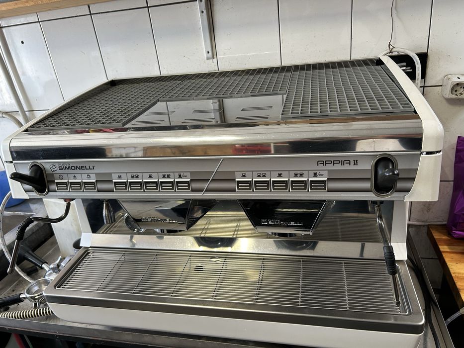 Професійна Кавомашина Nuova Simonelli appia ||