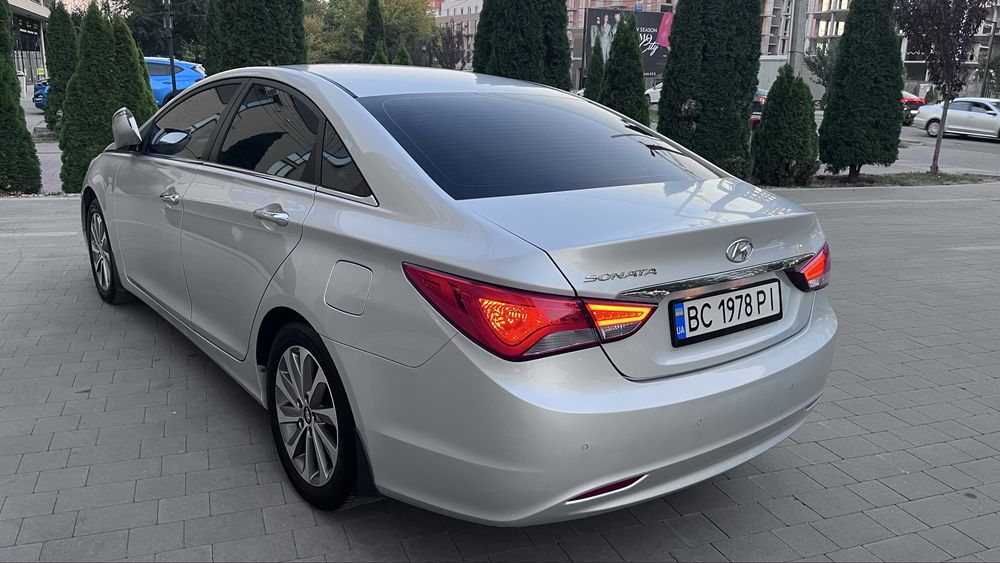 Хундай Соната 2015 р,2.4 Бенз/газ,116 тис.км