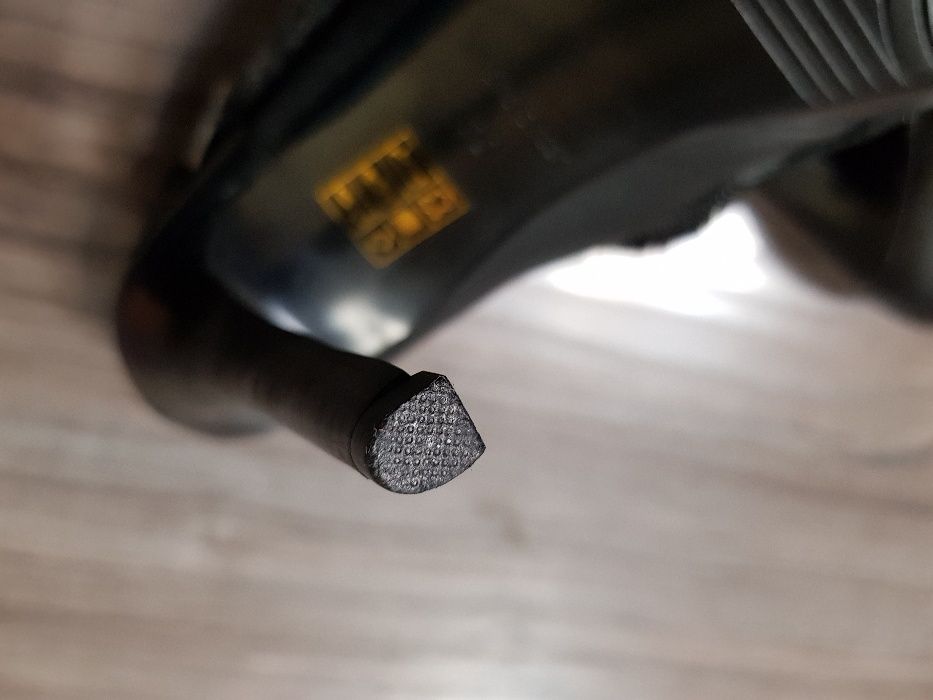 Продам новые ботильоны Antonio Biaggi (Италия)