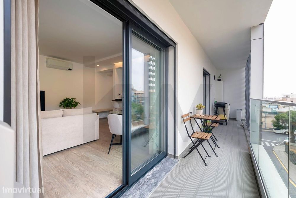 Apartamento T2 de construção recente, localizado no centro da cidade