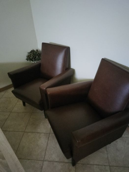 Sofás vintage em pele