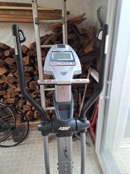 Vendo eliptica BH IRIDIUM avant