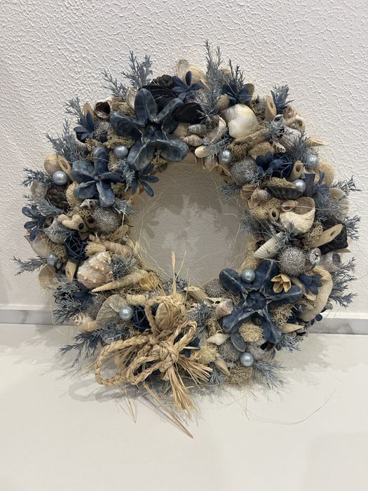 Вінок на двері в будинок