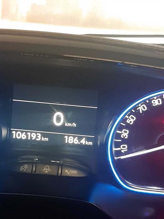Peugeot 2008 Allure, 2018, com todos os extras