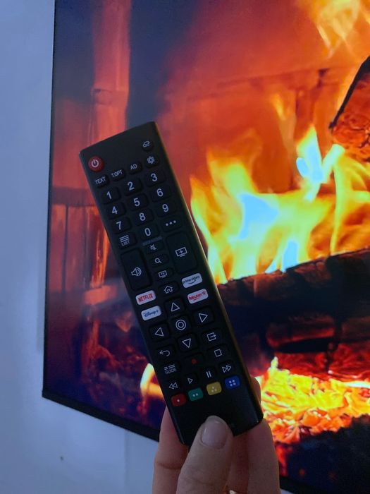 Tv 65 polegadas  LG  funcionando perfeitamente