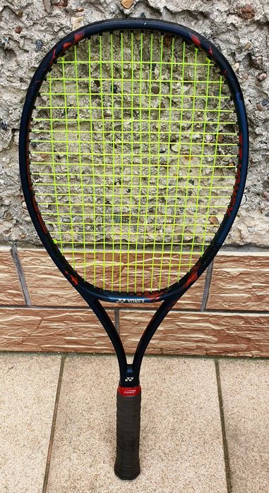 Yonex VCore Pro 100