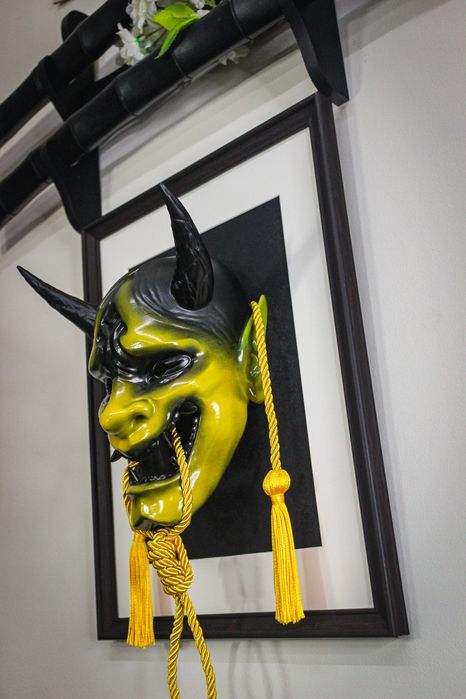 Máscara Hannya moldura