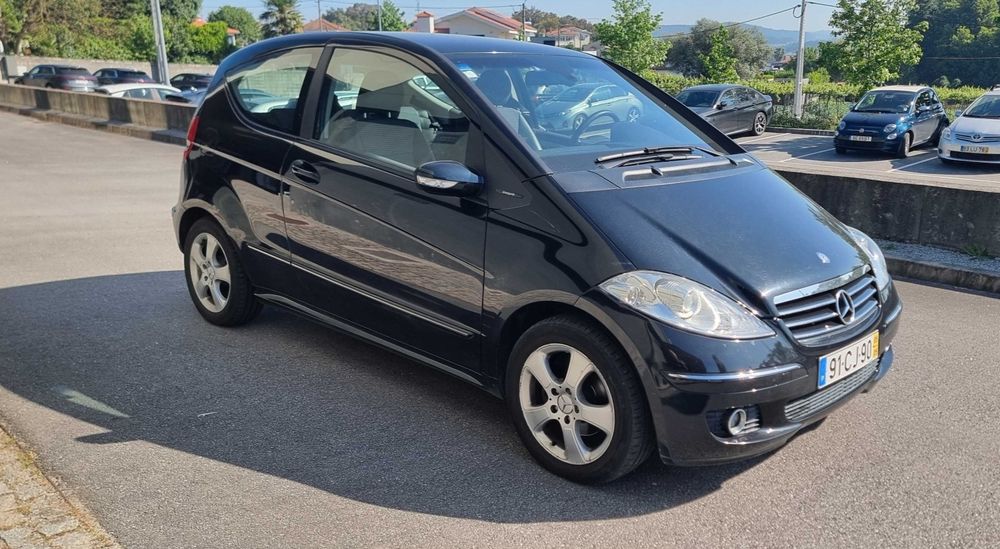Mercedes A150 com cx. automática