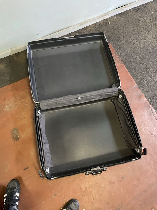 Чемодан  Samsonite пластиковий чемодан валіза пластикова